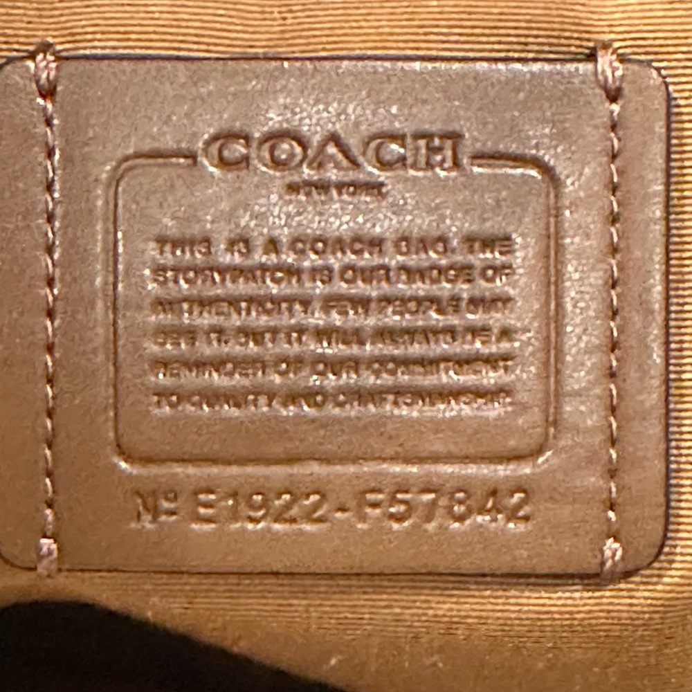 Coach Signature Drawstring Carryall Canvas Shoulder Bag Light Khaki Chalk, NWOT - Picture 13 of 15